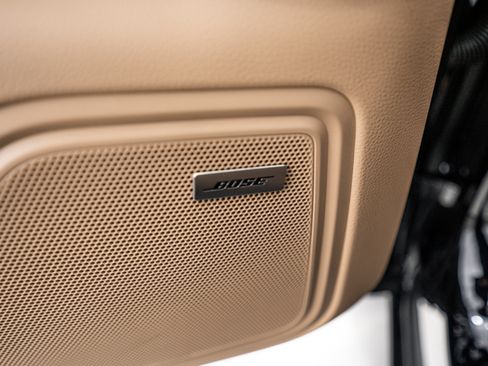 Certified 2026 Porsche Macan AWD/4WD image 18