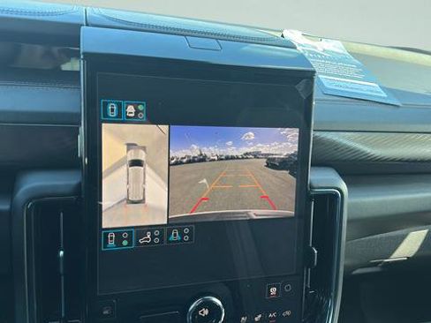 New 2026 GMC Yukon XL AT4 w/ AT4 Premium Package AWD/4WD image 15