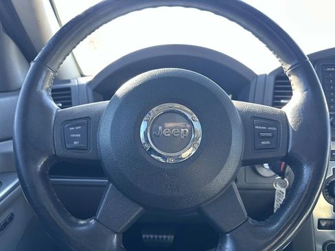 Used 2006 Jeep Grand Cherokee SRT8 w/ SRT Option Group I AWD/4WD image 21