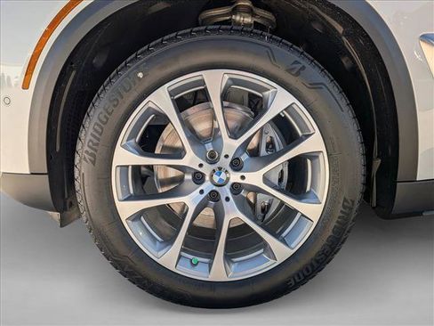 Used 2026 BMW X5 xDrive40i w/ Climate Comfort Package AWD/4WD image 10