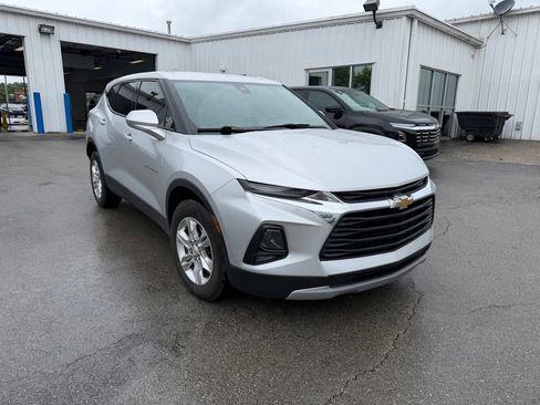 Used 2021 Chevrolet Blazer LT FWD image 2