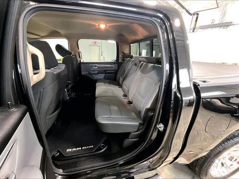 Used 2019 RAM 1500 Big Horn image 15