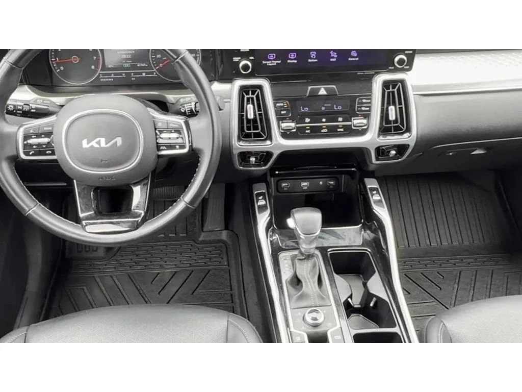 Used 2022 Kia Sorento SX AWD/4WD image 14