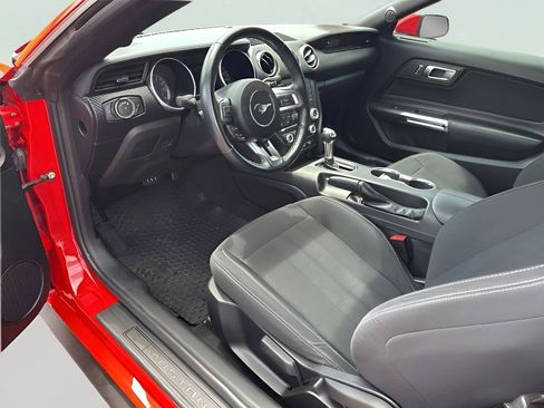 Used 2020 Ford Mustang Convertible RWD image 22
