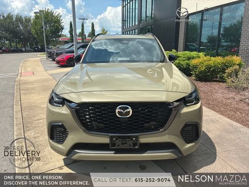 Certified 2025 MAZDA CX-70 3.3 Turbo S w/ Premium Package AWD/4WD image 8