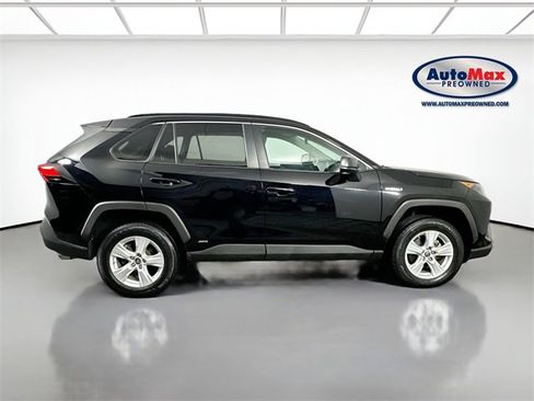 Used 2021 Toyota RAV4 LE w/ Carpet Mat Package (TMS) image 9