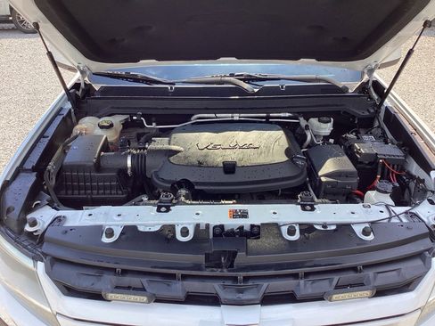 Used 2021 Chevrolet Colorado LT w/ Safety Package image 23