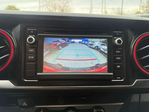 Used 2017 Toyota Tacoma SR5 w/ Tow Package image 13