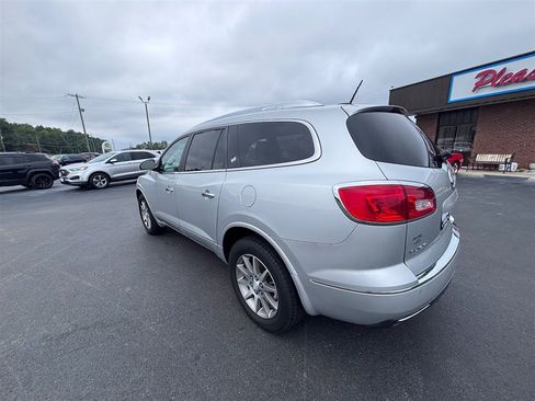 Used 2016 Buick Enclave Leather FWD image 3