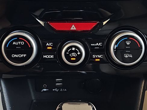 Certified 2023 Subaru Forester Limited AWD/4WD image 28