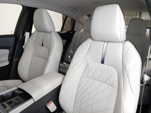 Used 2026 Nissan Sentra SL w/ Floor Mat Package FWD image 10