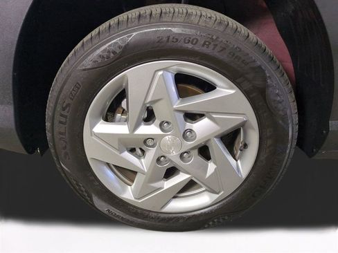 Certified 2025 Hyundai Kona SE AWD/4WD image 11