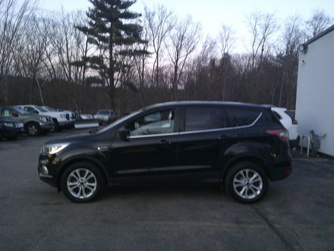 Used 2017 Ford Escape SE image 7