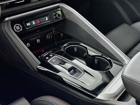 Certified 2025 Audi Q5 Prestige AWD/4WD image 15