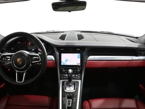 Used 2019 Porsche 911 Carrera 4S AWD/4WD image 16
