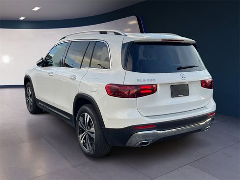 New 2026 Mercedes-Benz GLB 250 4MATIC image 2
