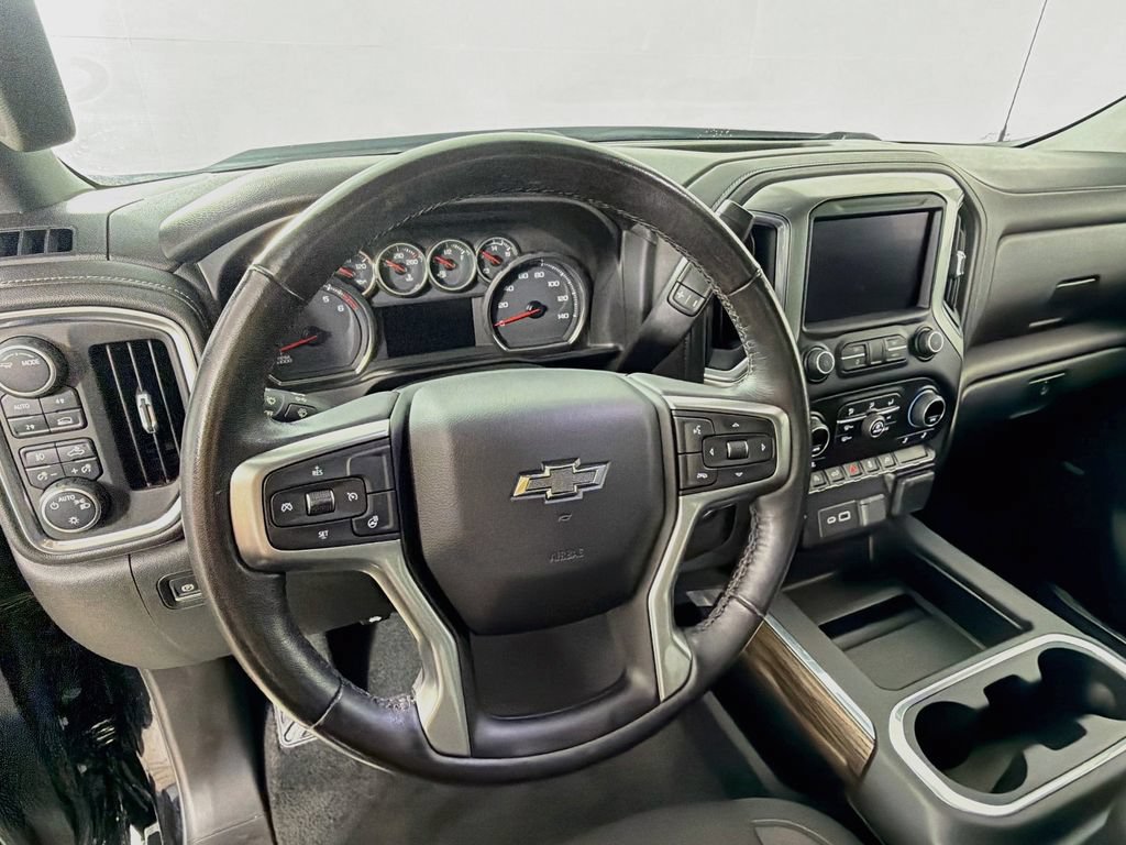 Used 2021 Chevrolet Silverado 1500 RST w/ Convenience Package II AWD/4WD image 11