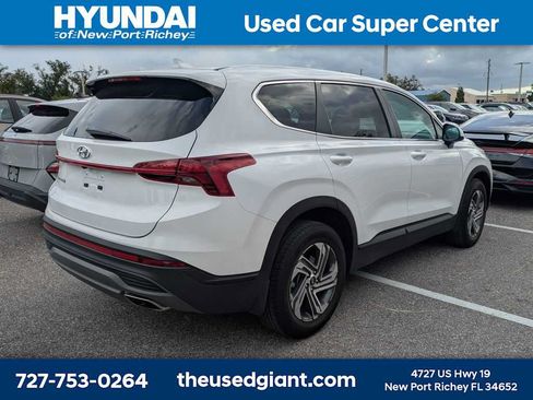 Certified 2023 Hyundai Santa Fe SE FWD image 2