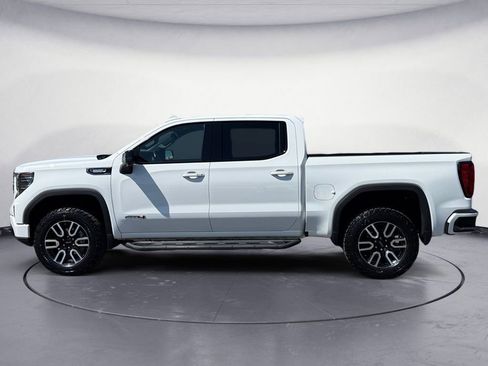 Used 2023 GMC Sierra 1500 AT4 w/ AT4 Preferred Package AWD/4WD image 2