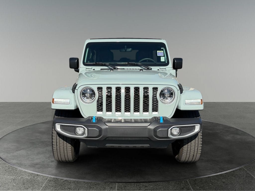 Used 2023 Jeep Wrangler Unlimited Sahara AWD/4WD image 2