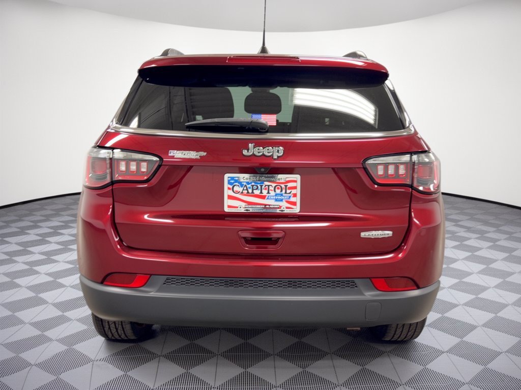 Used 2022 Jeep Compass Latitude FWD image 11