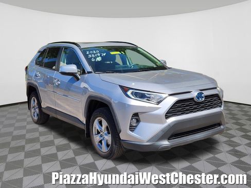Used 2020 Toyota RAV4 XLE w/ Convenience Package AWD/4WD image 1