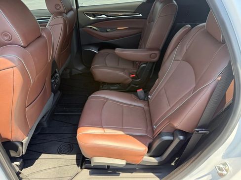Used 2019 Buick Enclave Avenir w/ Avenir Technology Package FWD image 32