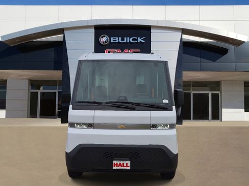 Used 2025 Chevrolet Brightdrop 600 AWD/4WD image 2