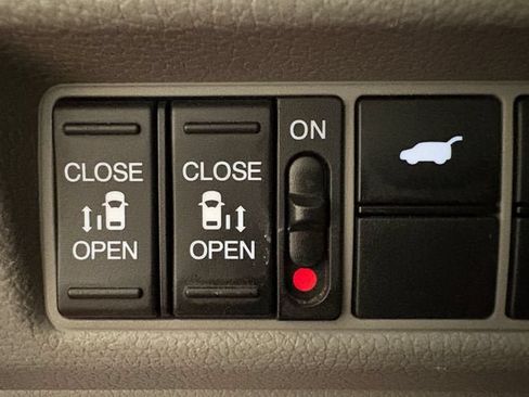 Used 2024 Honda Odyssey Touring image 16