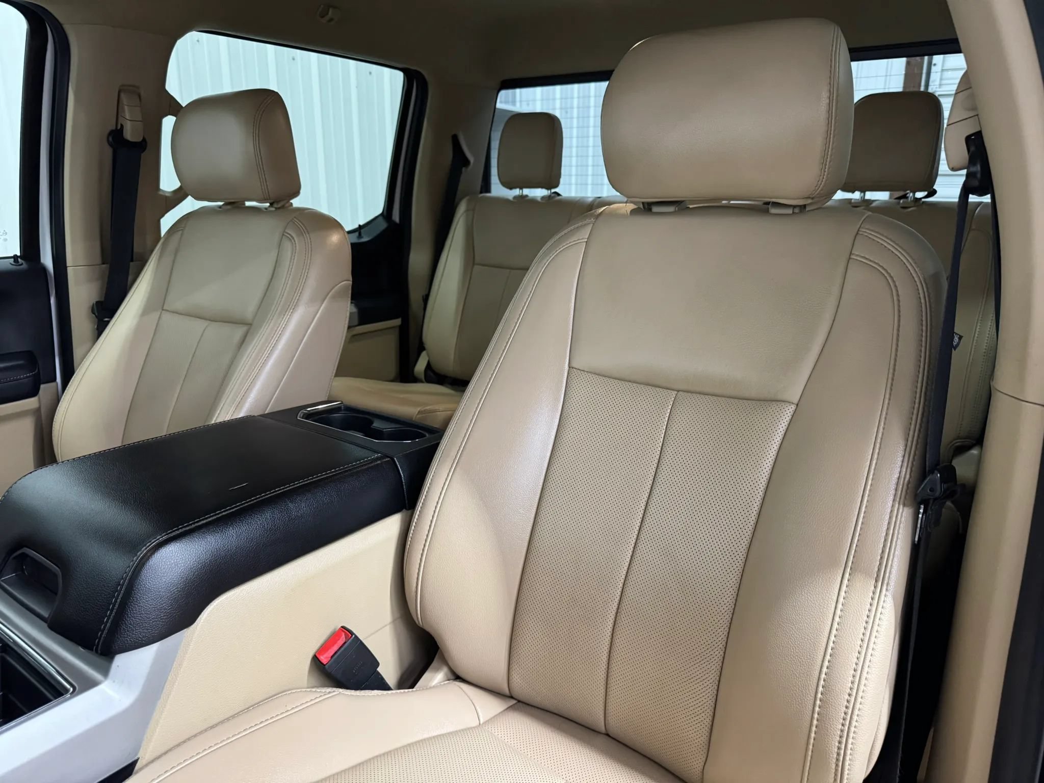 Used 2021 Ford F250 Lariat w/ Lariat Value Package AWD/4WD image 11