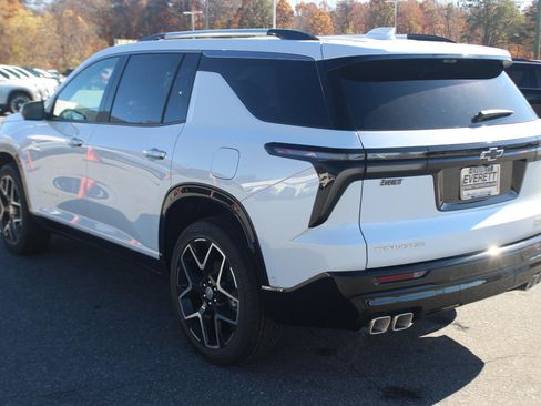 New 2026 Chevrolet Traverse High Country w/ LPO, Floor Liner Package image 5