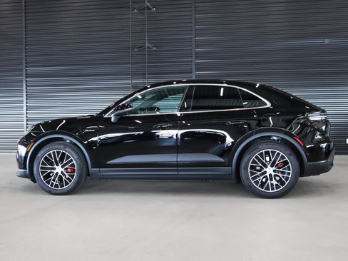 Certified 2025 Porsche Macan 4S Electric image 2