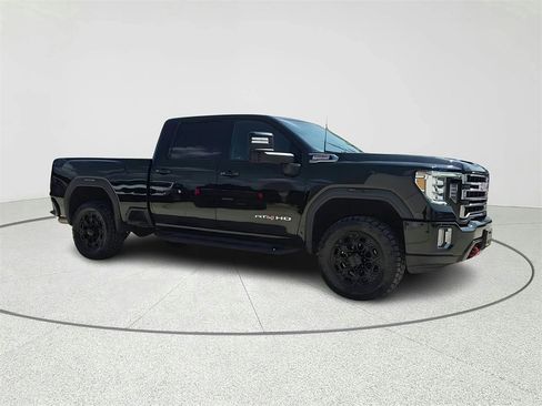 Used 2022 GMC Sierra 2500 AT4 image 3