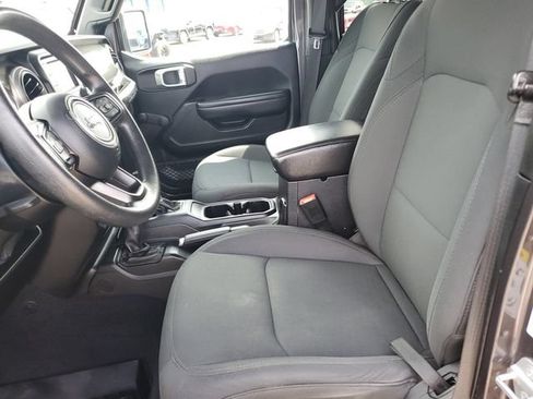Used 2018 Jeep Wrangler Unlimited Sport AWD/4WD image 17