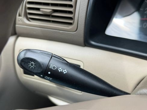 Used 2006 Toyota Corolla S FWD image 29