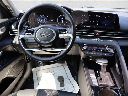 Used 2023 Hyundai Elantra Limited FWD image 24