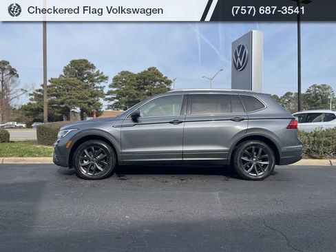 Used 2024 Volkswagen Tiguan SE image 4