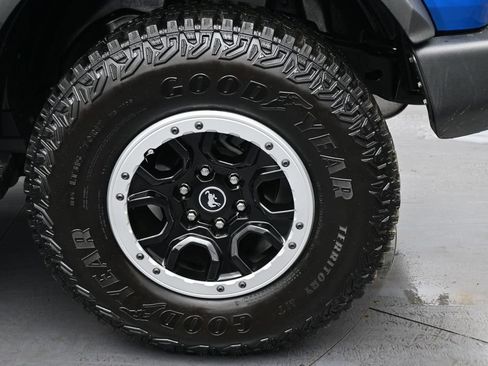 Used 2022 Ford Bronco Outer Banks w/ Sasquatch Package AWD/4WD image 37
