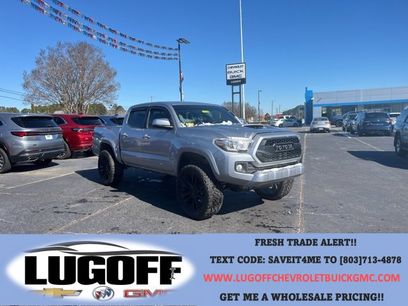 Used 2017 Toyota Tacoma TRD Sport w/ Tow Package (A/T)