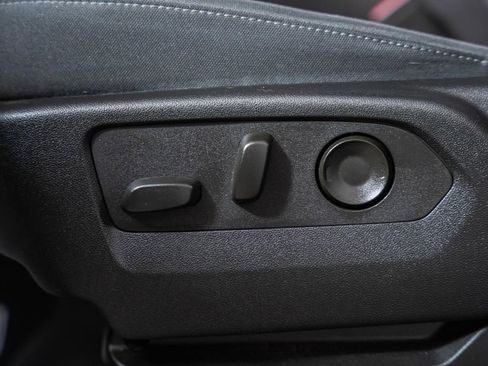 Used 2024 Chevrolet Silverado 1500 RST w/ Z71 Off-Road Package image 37