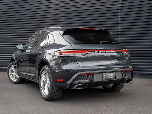 Certified 2026 Porsche Macan AWD/4WD image 3