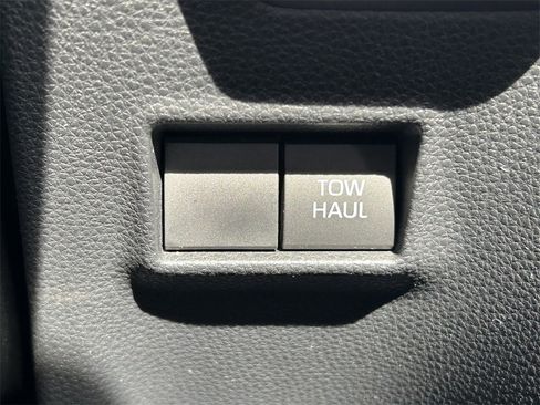 Used 2025 Toyota Land Cruiser image 28