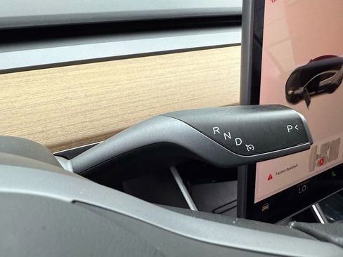 Used 2020 Tesla Model 3 Performance image 30