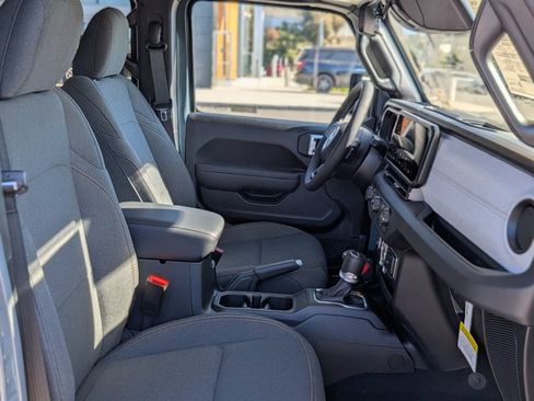 New 2026 Jeep Gladiator Sport image 18