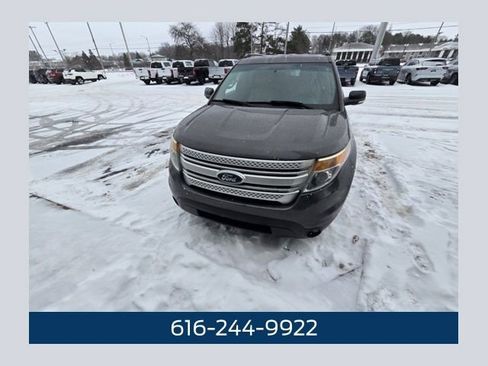 Used 2015 Ford Explorer XLT w/ Equipment Group 202A image 1