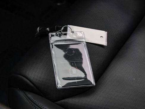 Used 2022 Tesla Model S Base image 62