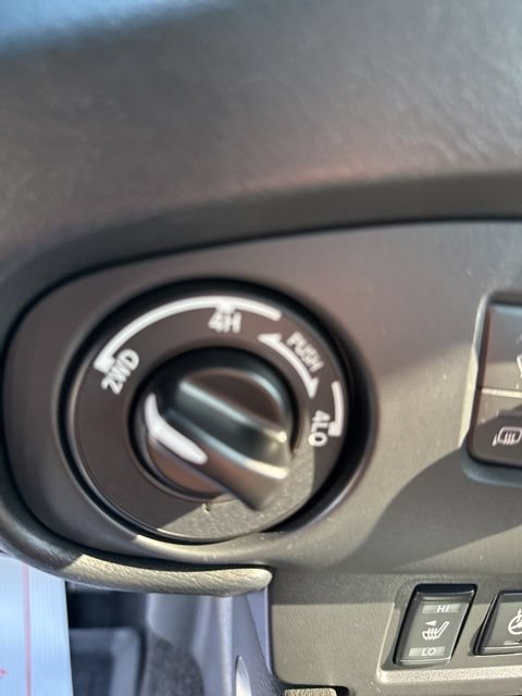 Used 2024 Nissan Frontier SV w/ Hardbody Edition AWD/4WD image 21