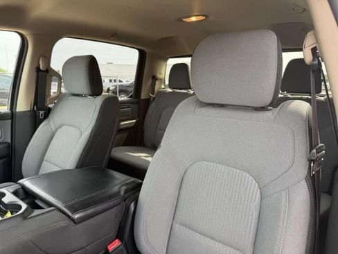 Used 2019 RAM 1500 Big Horn AWD/4WD image 12