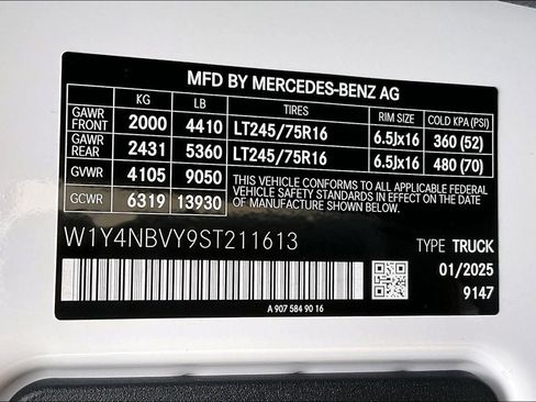 New 2025 Mercedes-Benz Sprinter 2500 image 18