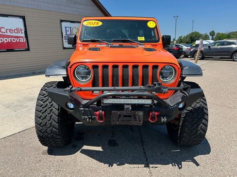 Used 2018 Jeep Wrangler Unlimited Rubicon w/ LED Lighting Group AWD/4WD image 2